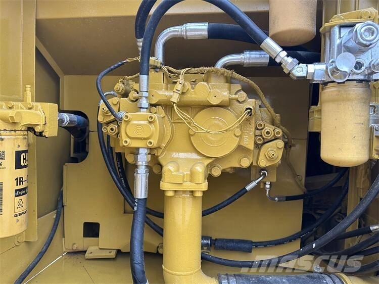 CAT 326D Koparki gąsienicowe