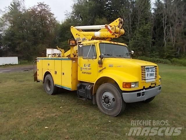 International 4900 Żurawie samochodowe