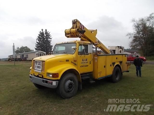 International 4900 Żurawie samochodowe