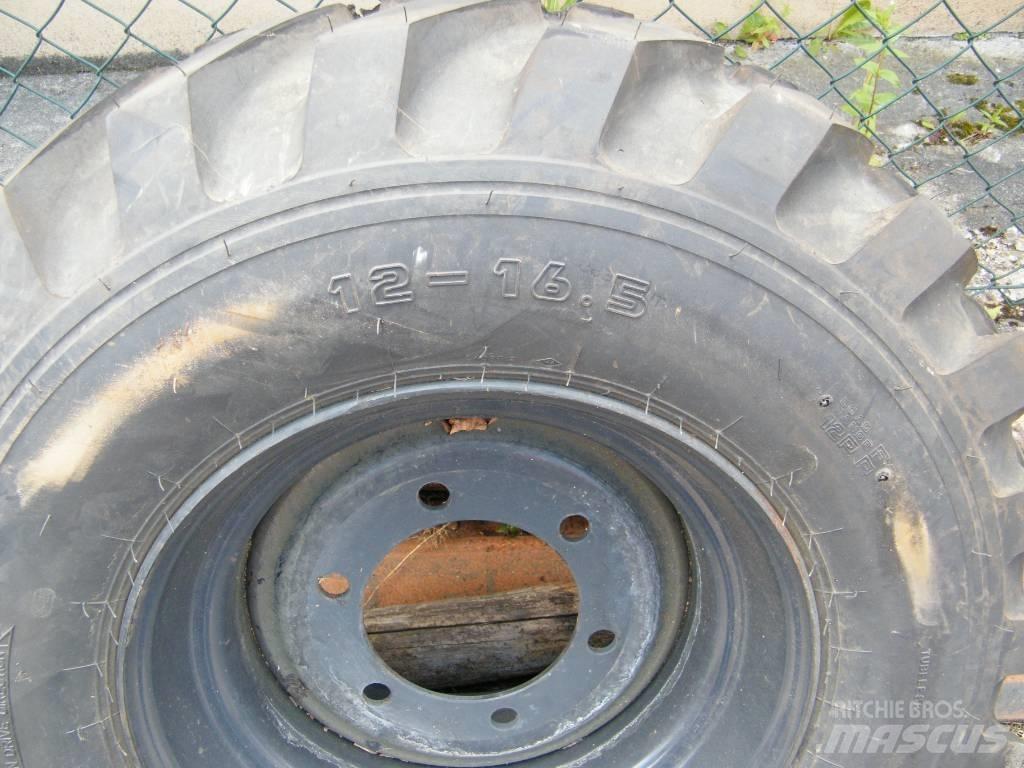 Kumho 12-16,5 Opony, koła i felgi