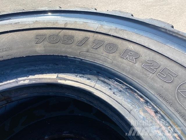 Michelin 705/70 R25 Opony, koła i felgi