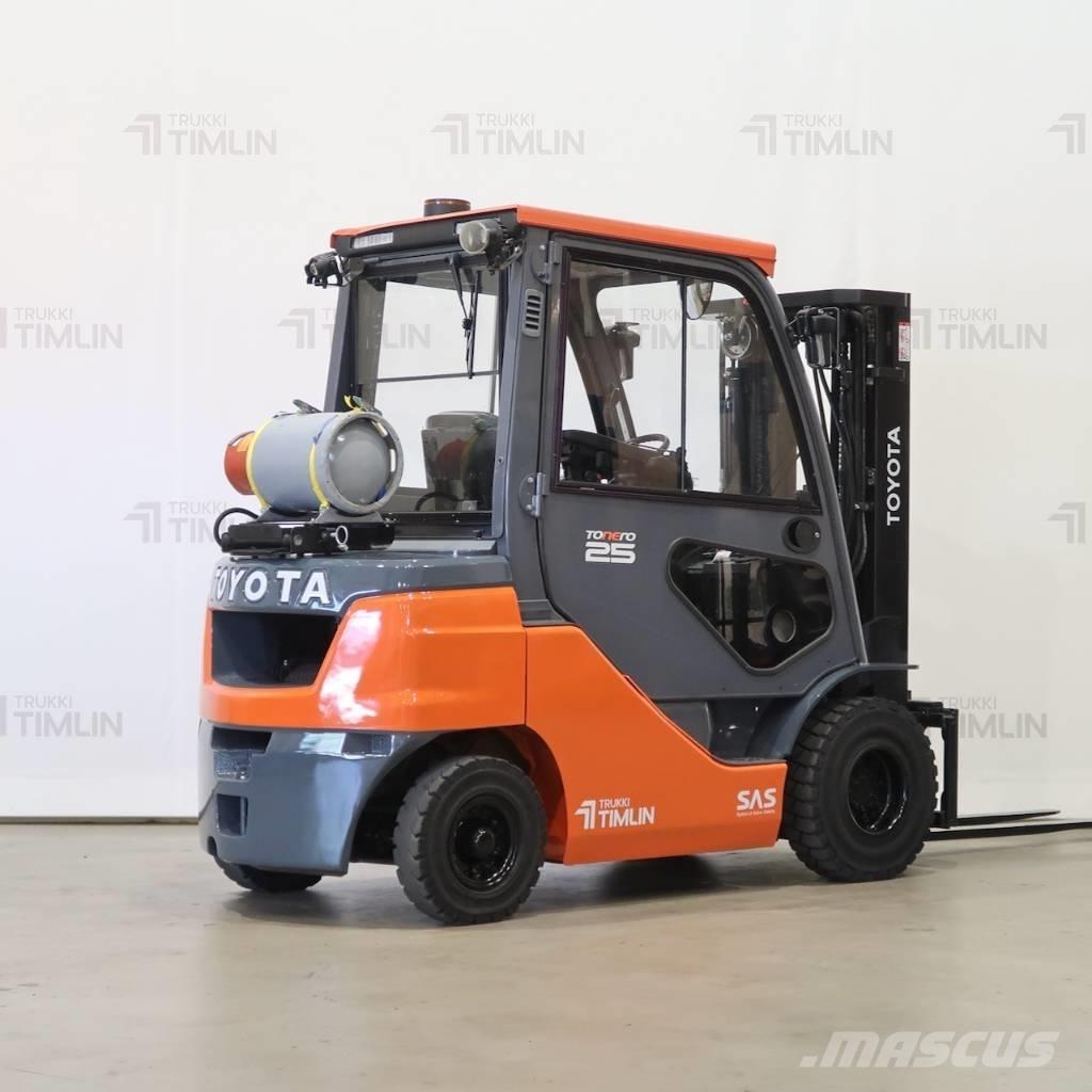 Toyota 02-8FGF25 Wózki LPG
