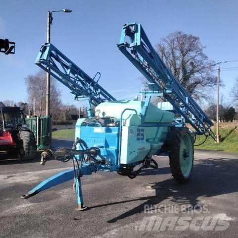 Berthoud Raca 25 S Opryskiwacze zaczepiane
