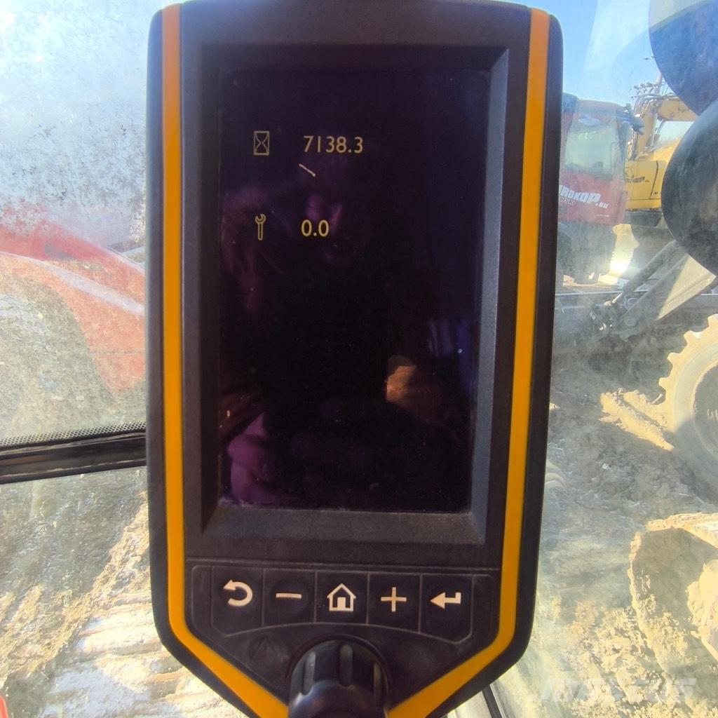 JCB JS 300 Koparki gąsienicowe