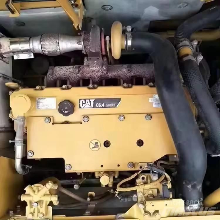 CAT 325 D Koparki gąsienicowe