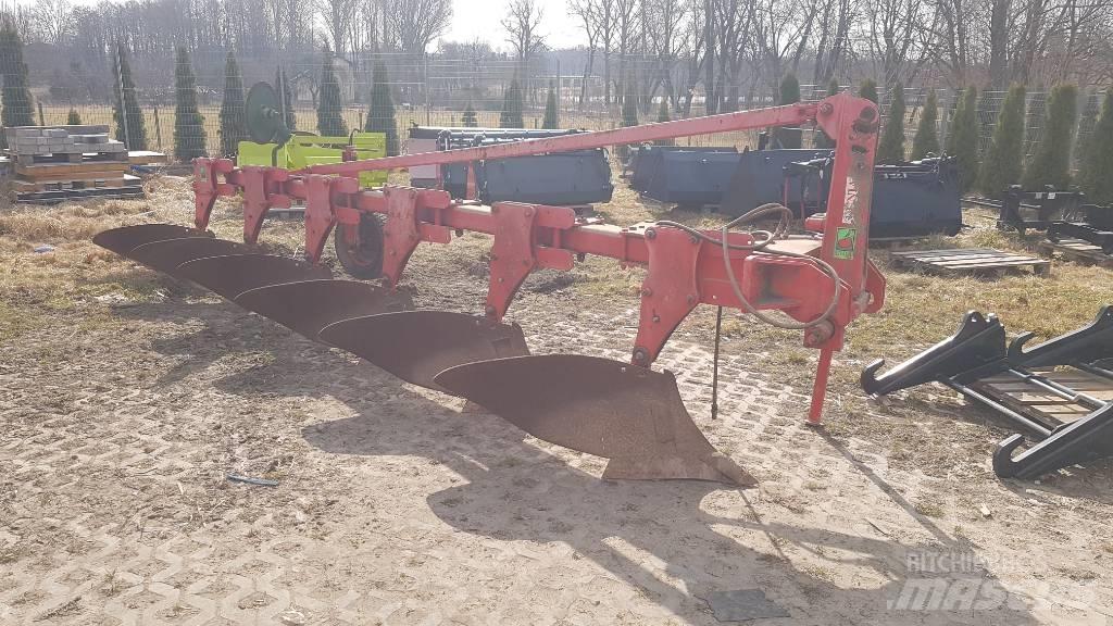 Unia TUR V6 Pługi