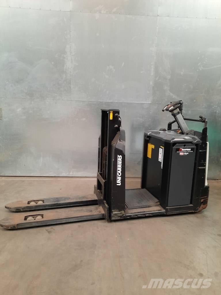 UniCarriers OEP120 Wózki kompletacyjne nisko unoszące