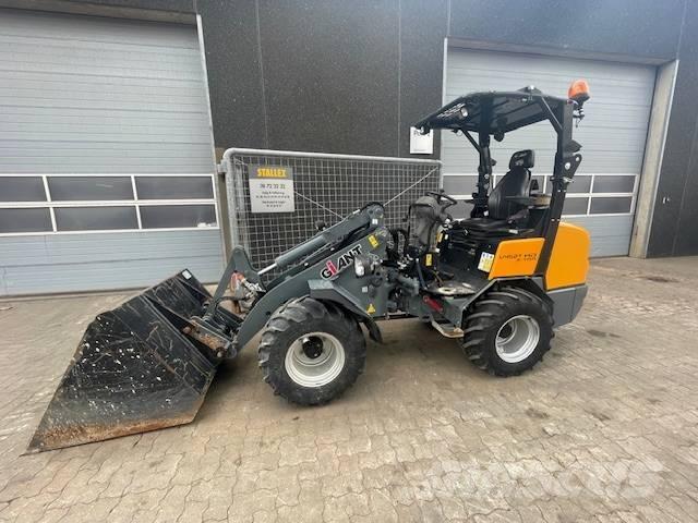 GiANT V452T X-TRA HD Miniładowarki