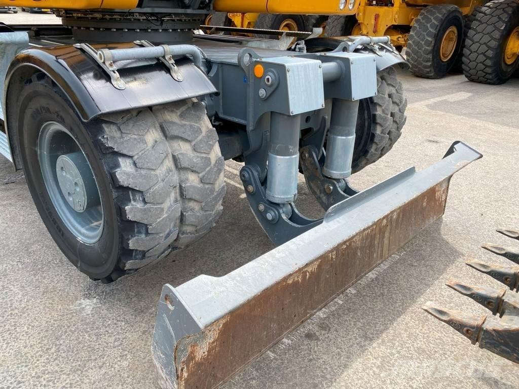 Liebherr A914 NVT Koparki specjalne