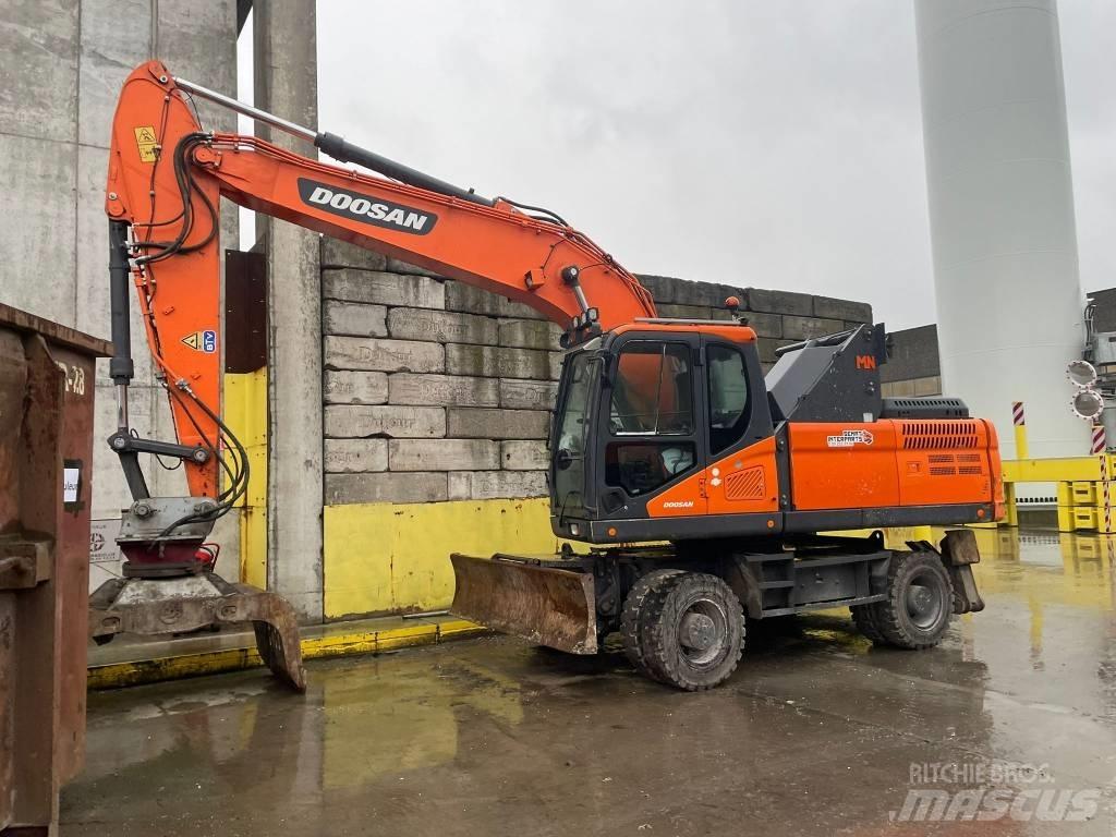 Doosan DX 210 W - 5 Koparki kołowe