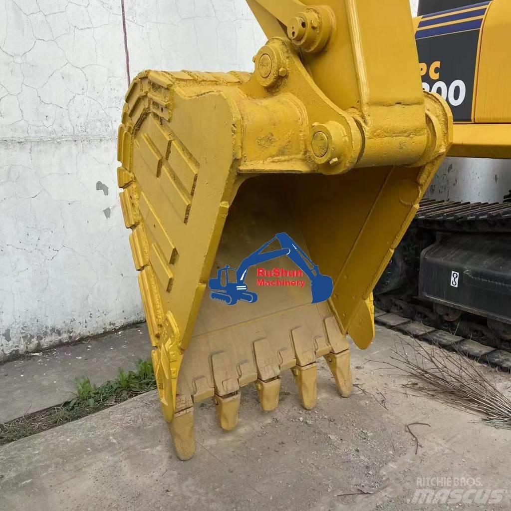 CAT 323D Koparki gąsienicowe