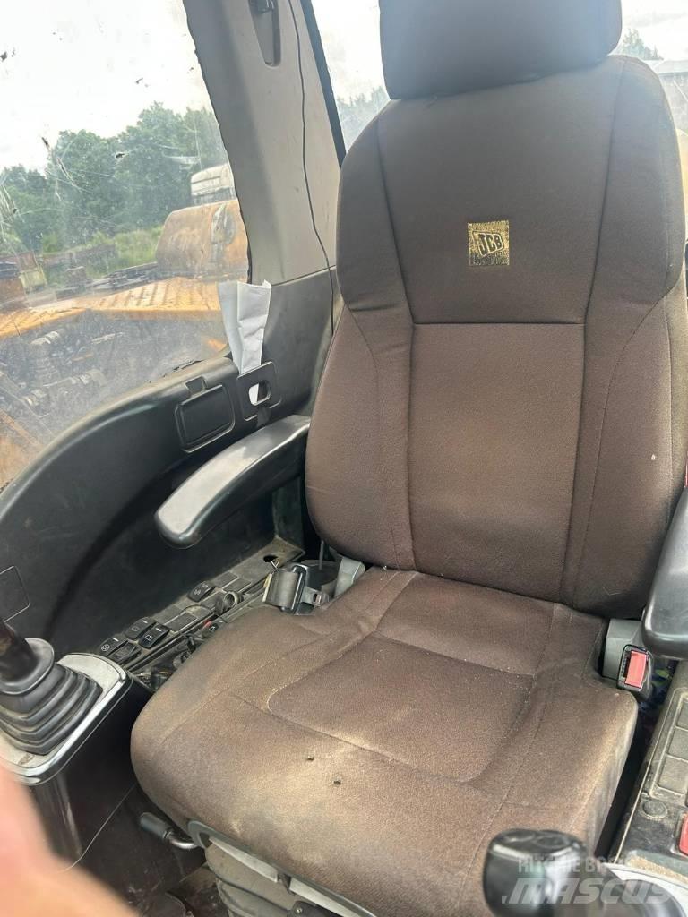 JCB JS 130 LC Koparki gąsienicowe