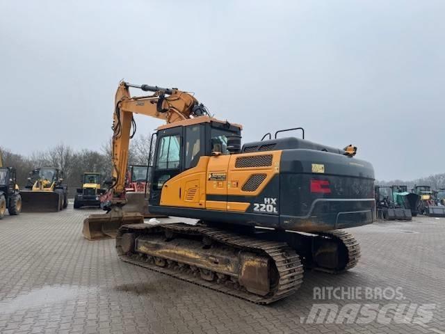 Hyundai HX 220 L Koparki gąsienicowe