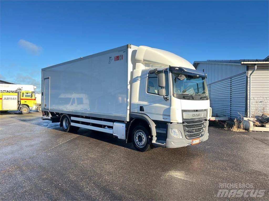 DAF CF 300 FA 4X2 Samochody ciężarowe ze skrzynią zamkniętą