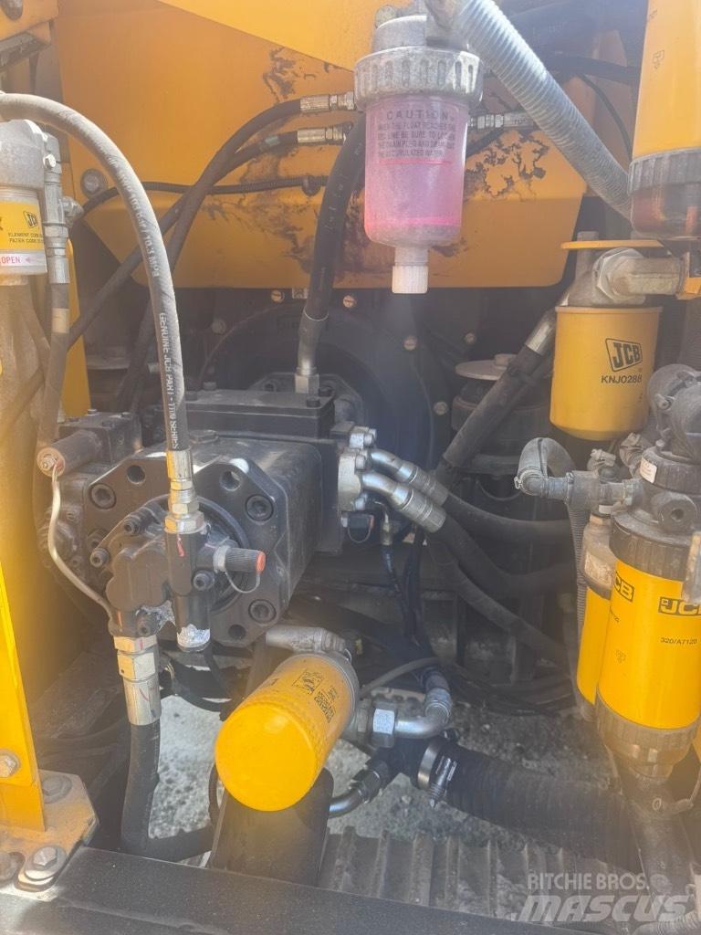 JCB JS 131 LC Koparki gąsienicowe