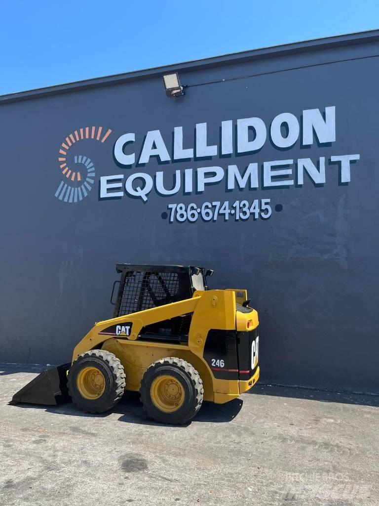CAT 246 Ładowarki burtowe