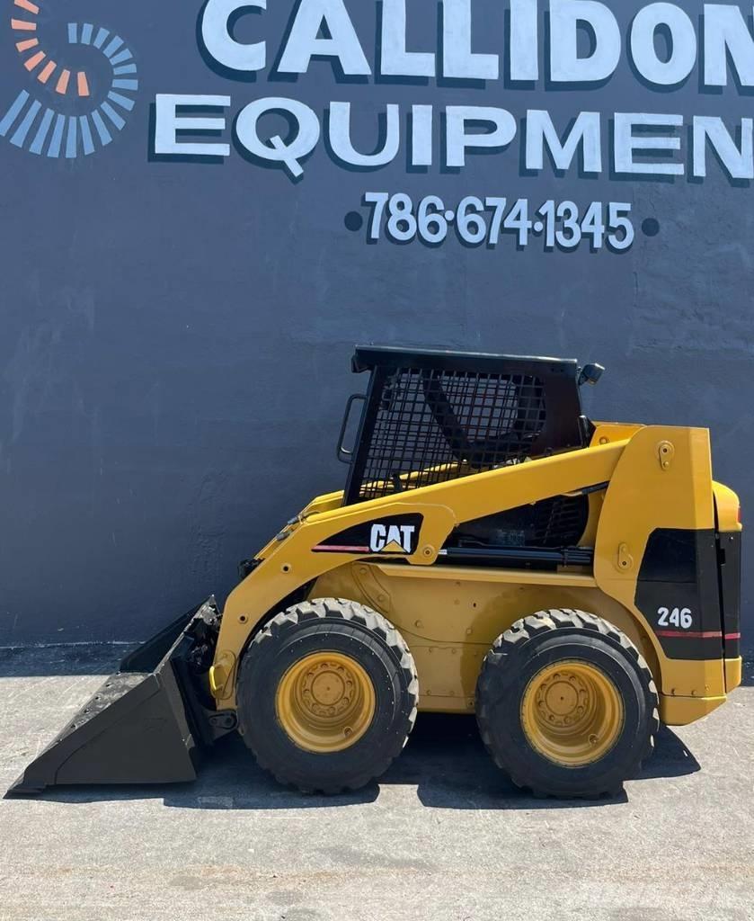 CAT 246 Ładowarki burtowe