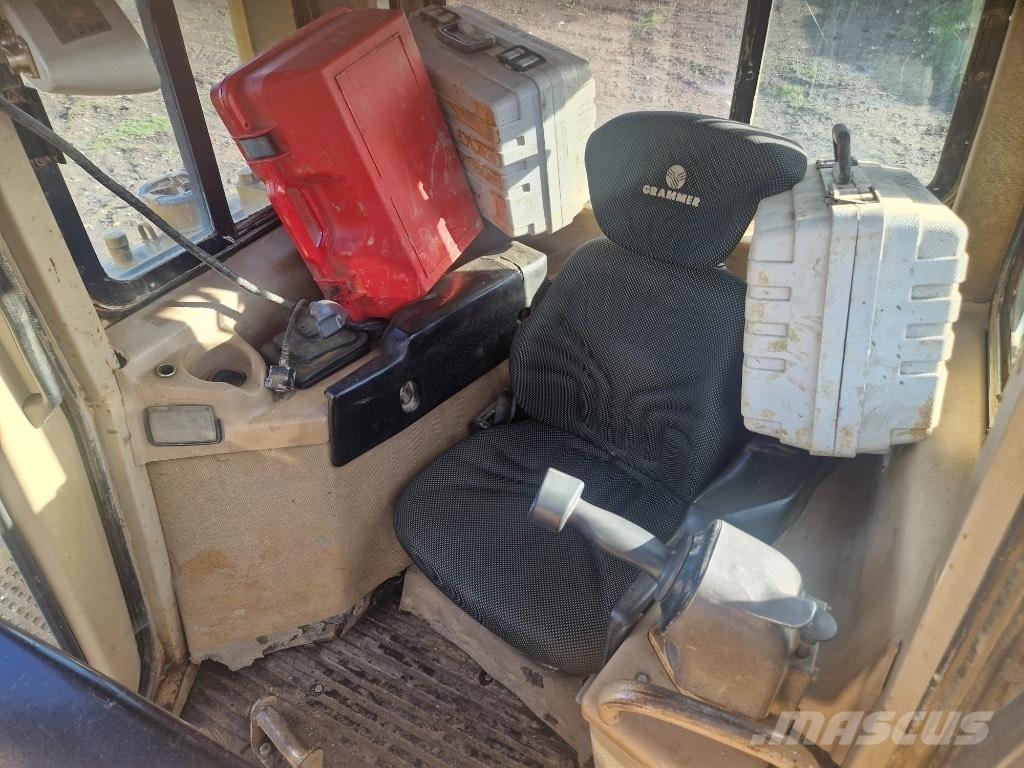 CAT D 6 R II Spycharki gąsienicowe