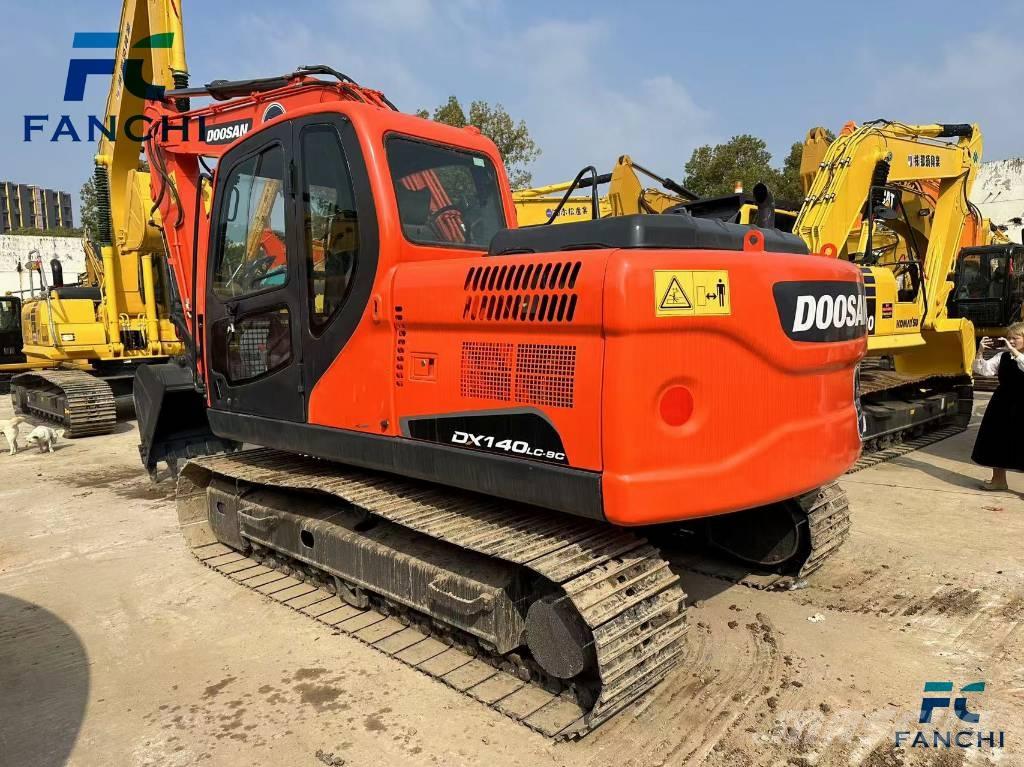 Doosan DX 140 LC Koparki gąsienicowe