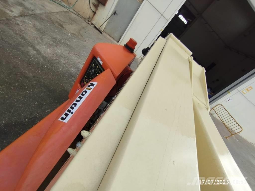 JLG E 400 AJPN Podnośniki przegubowe