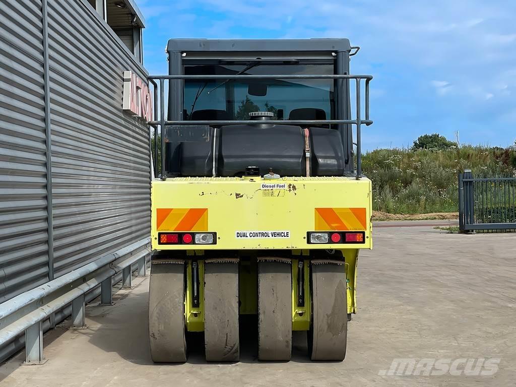 Ammann AP 240 Walce ogumione