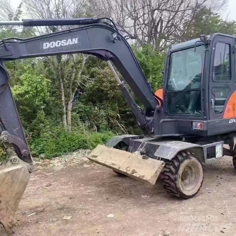 Doosan dx60w Koparki kołowe