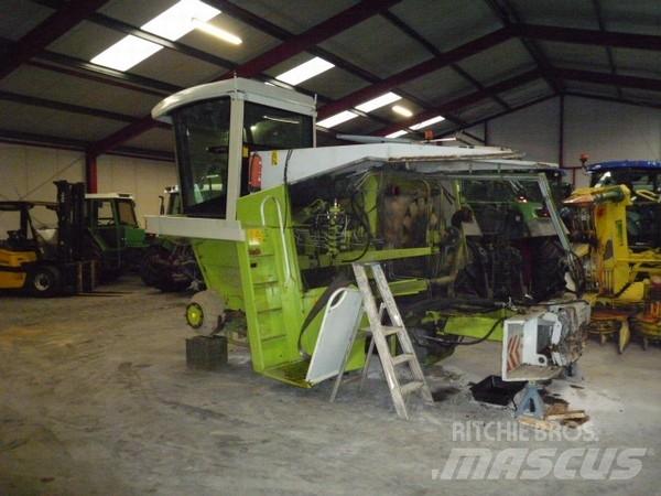 CLAAS 800 series Osprzęt do słomy