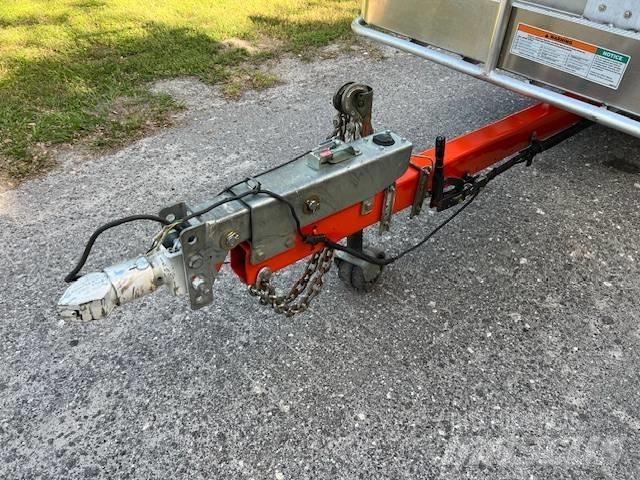 JLG T 350 Podnośniki na przyczepach