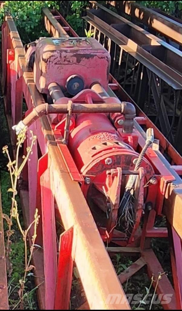  2006 VULCAN Hydrauliczne młoty do palowania