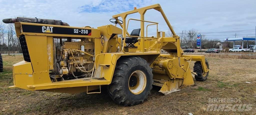 CAT SS 250 B Zagęszczarki gruntu