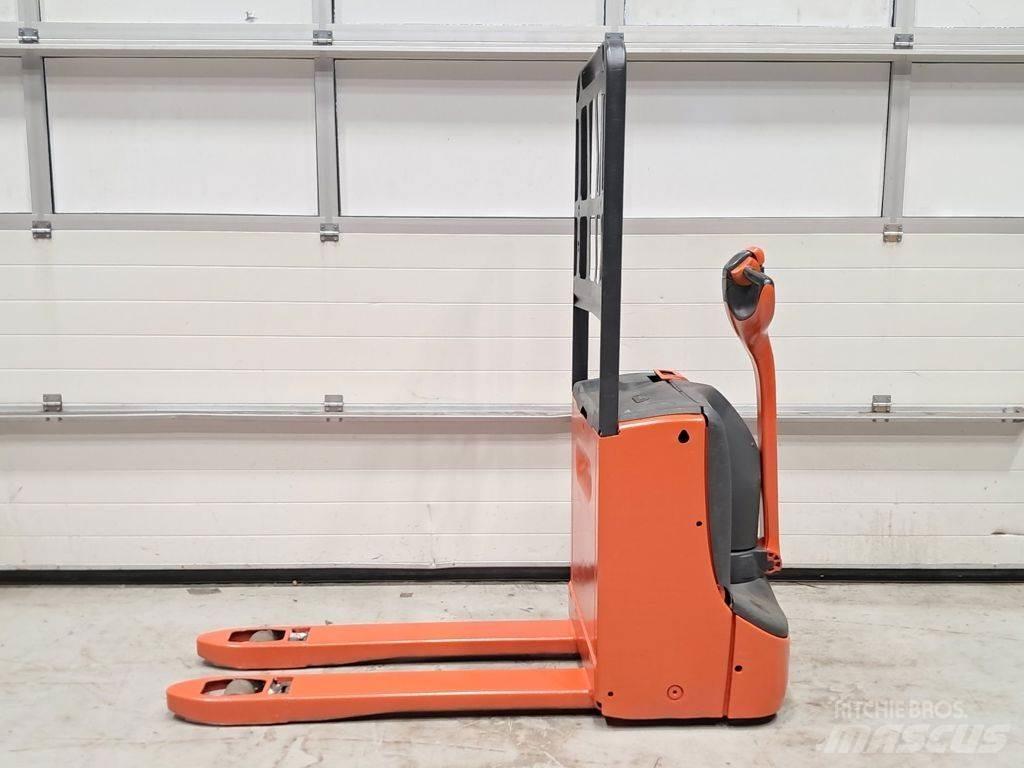 Linde T16 Wózki widłowe unoszące