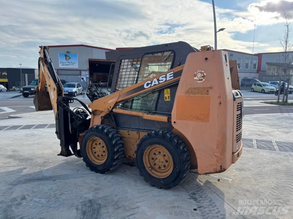 CASE 40 XT Ładowarki burtowe