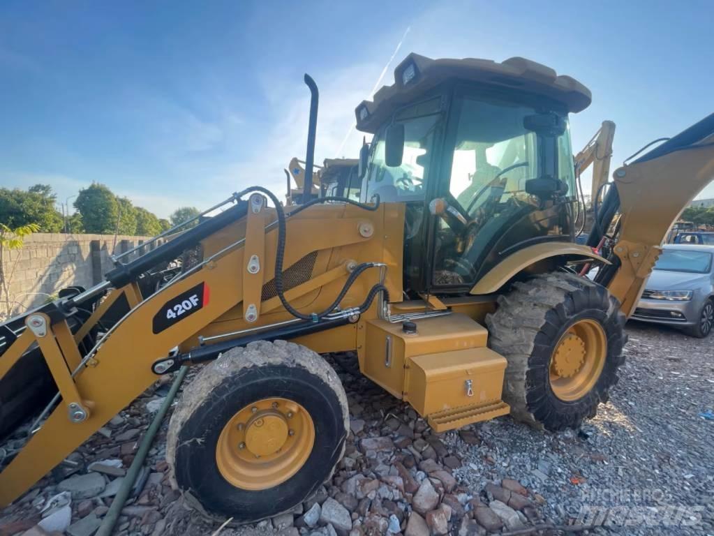 CAT 420f Koparko-ładowarki