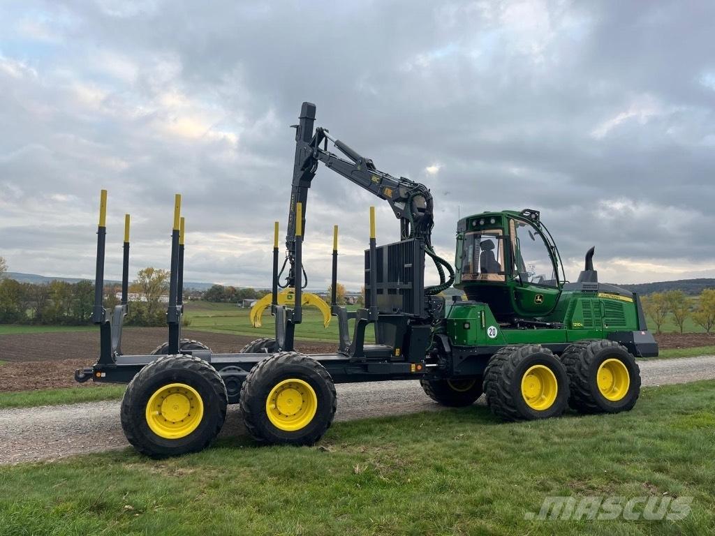 John Deere 1210G Forwardery