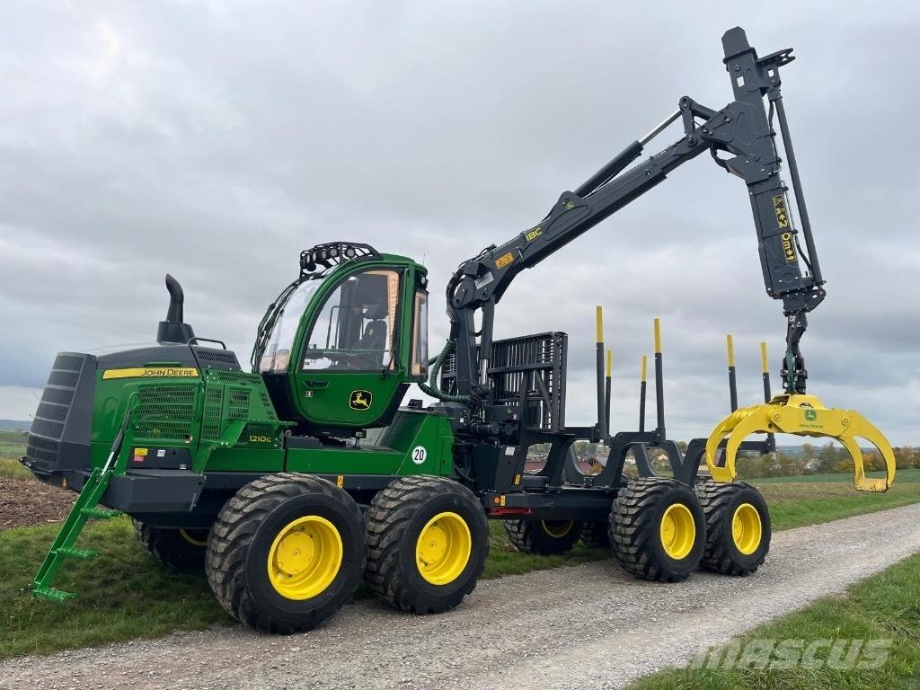 John Deere 1210G Forwardery