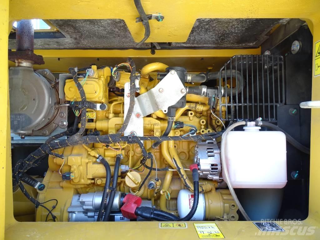 CAT 310 Koparki gąsienicowe