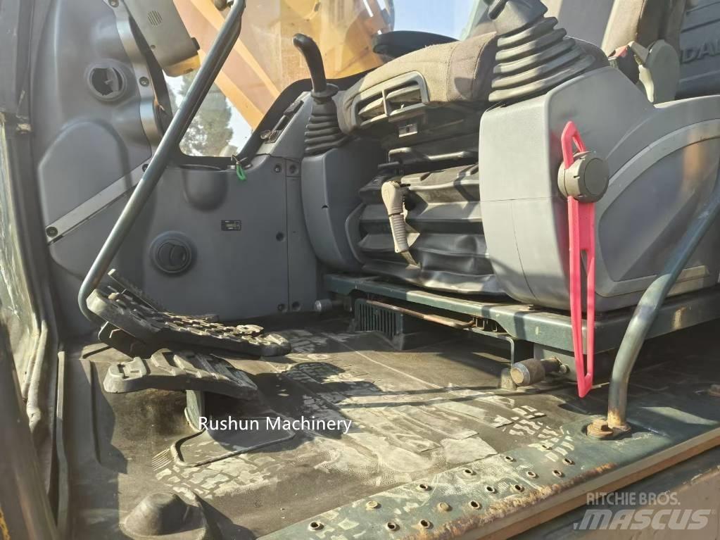 Hyundai 225 Koparki gąsienicowe