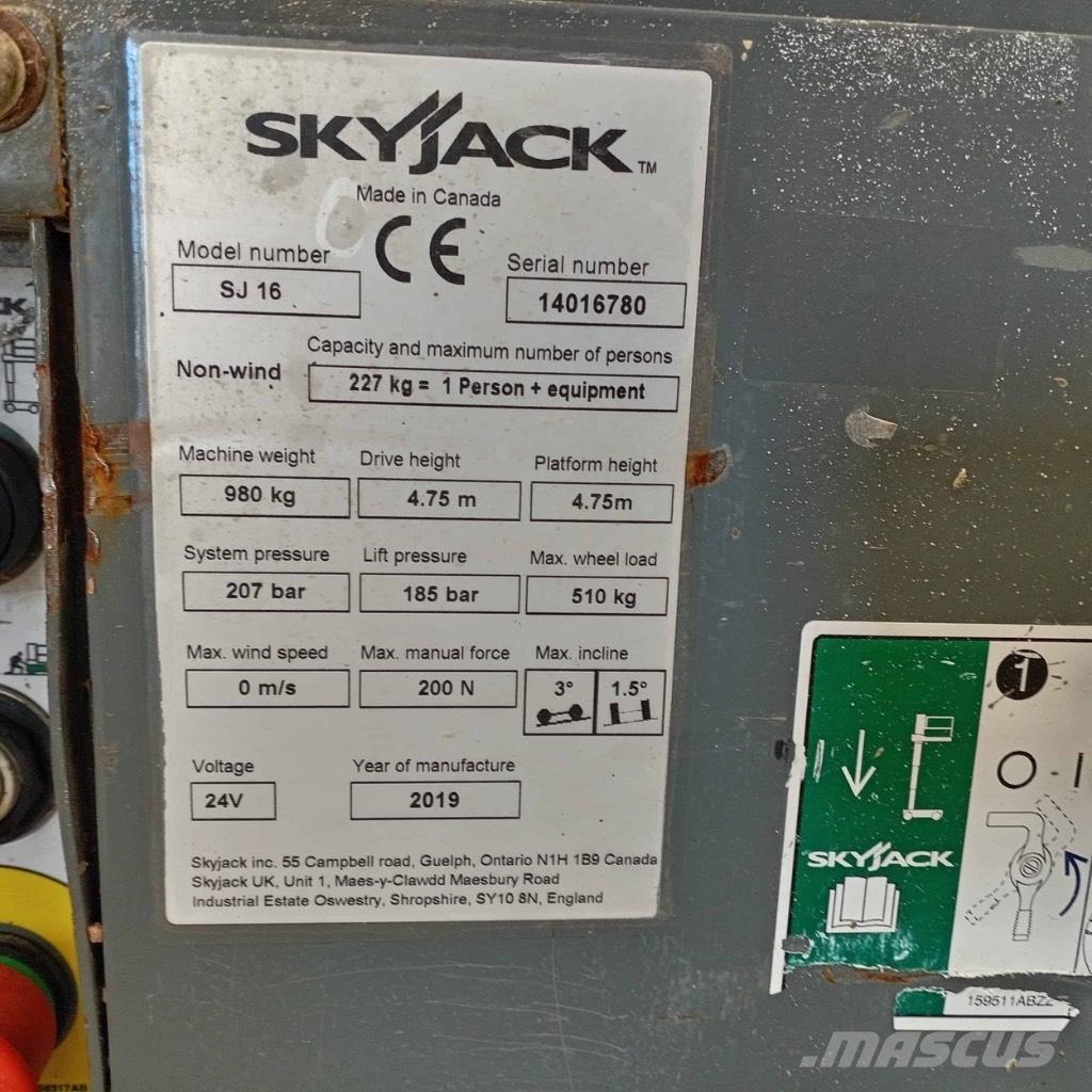 SkyJack SJ 16 Podnośniki masztowe