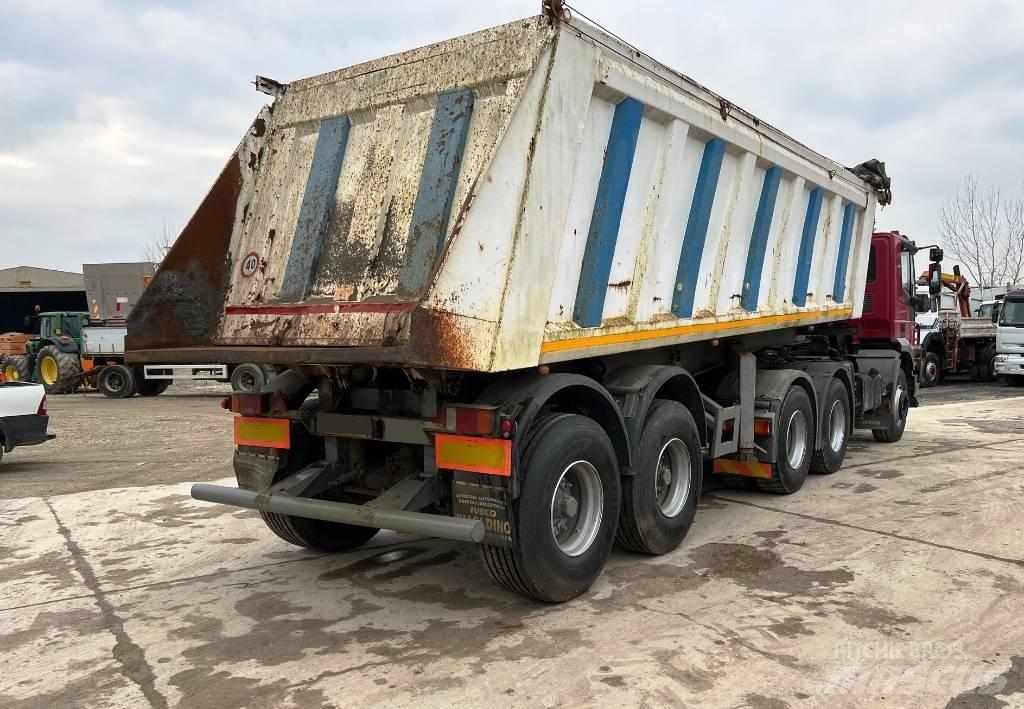 Iveco Trakker 480 Tractor Units