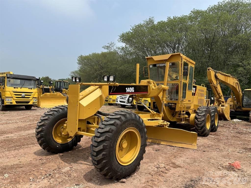 CAT 140G Równiarki