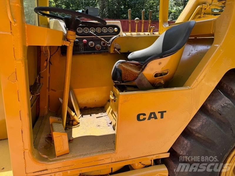 CAT 613 B Skrobaki