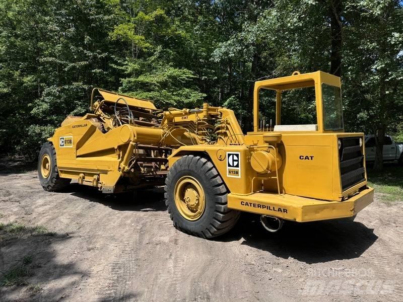 CAT 613 B Skrobaki
