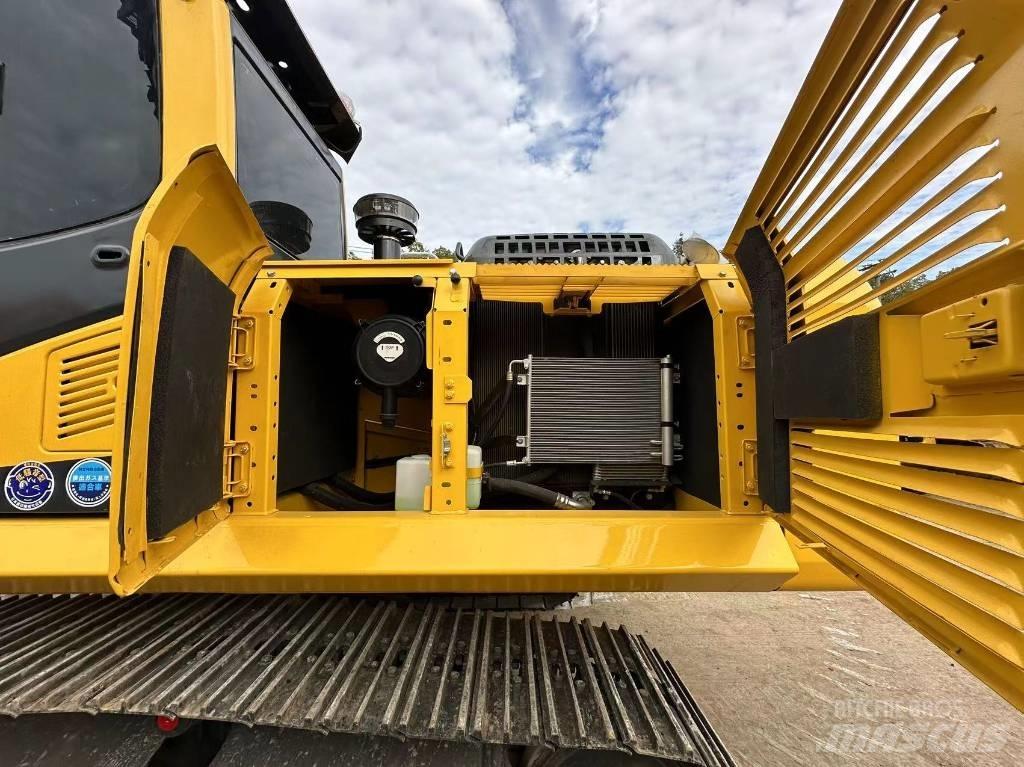 Komatsu PC 220 Koparki gąsienicowe
