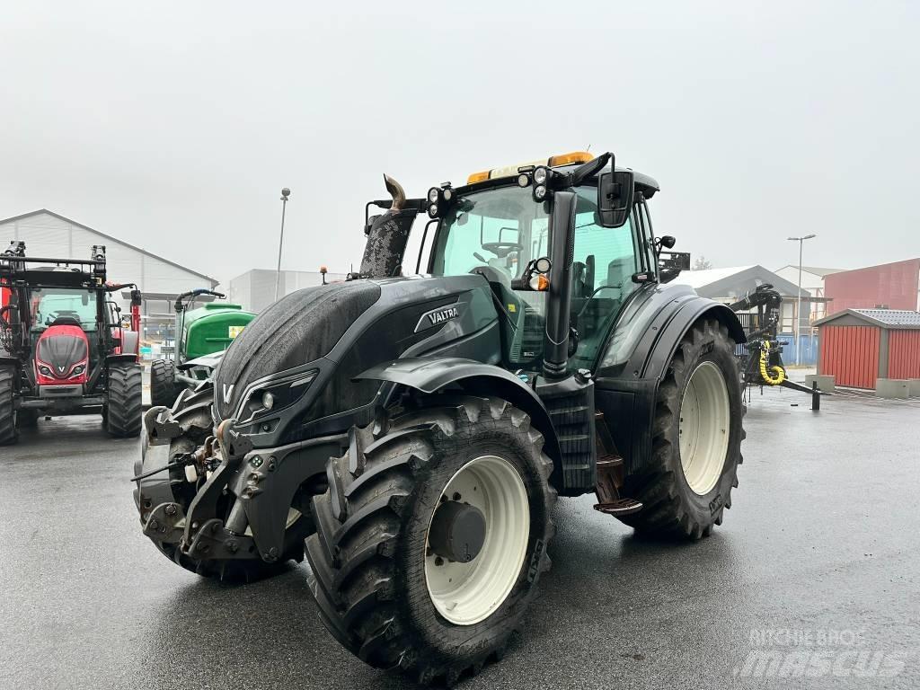 Valtra T 214 D Ciągniki rolnicze