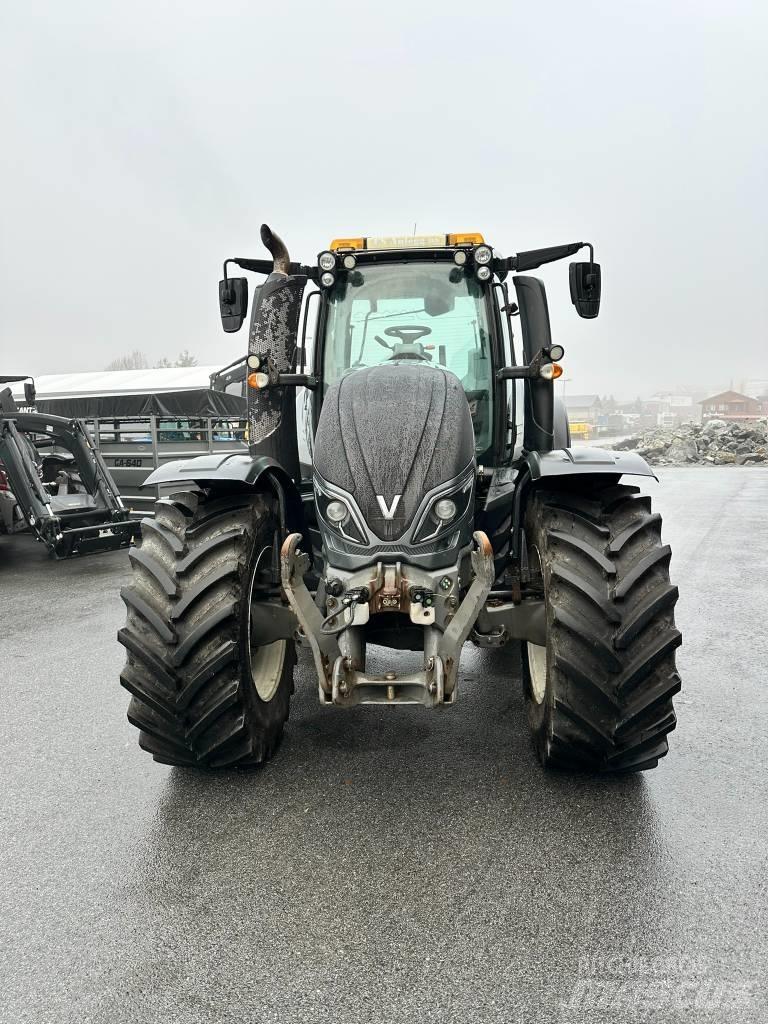 Valtra T 214 D Ciągniki rolnicze