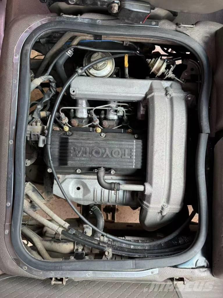 Toyota Coaster Bus Minibusy