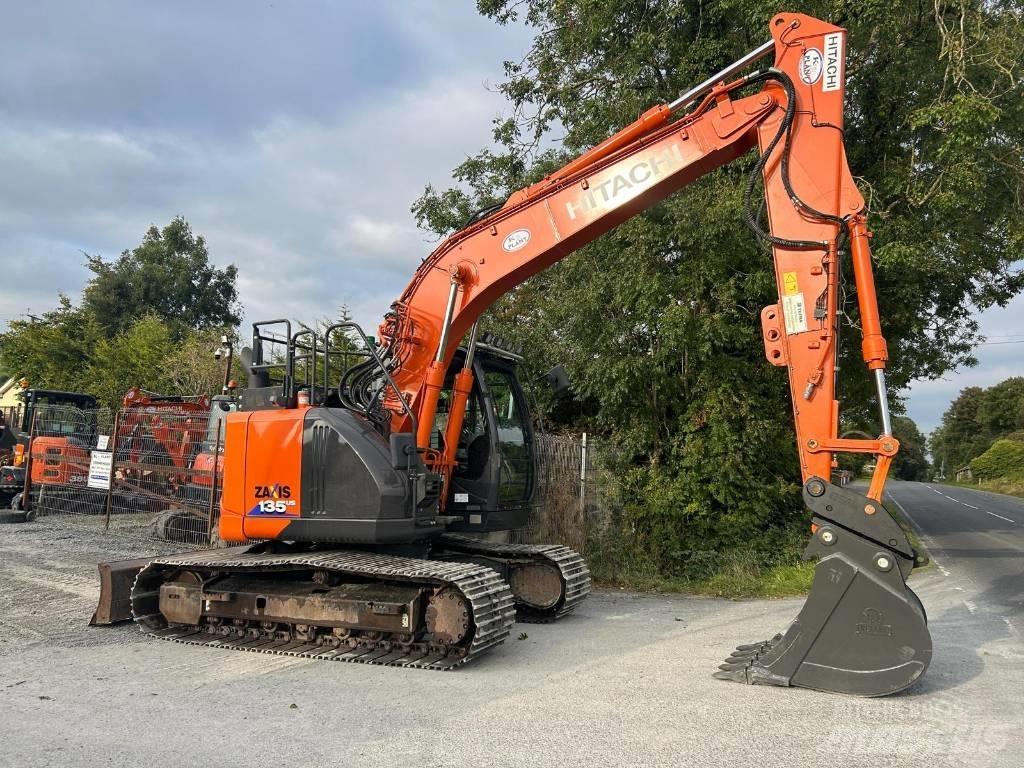 Hitachi ZX 135 US-6 Koparki gąsienicowe
