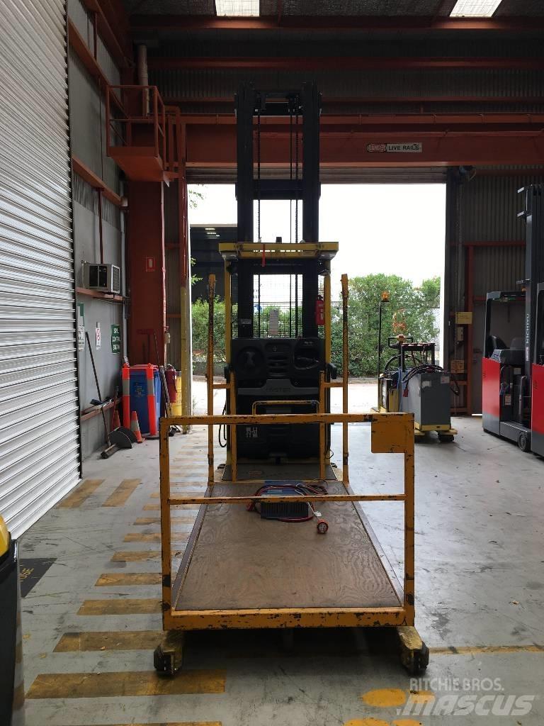Hyster R30XMF2 Wózki kompletacyjne wysoko unoszące