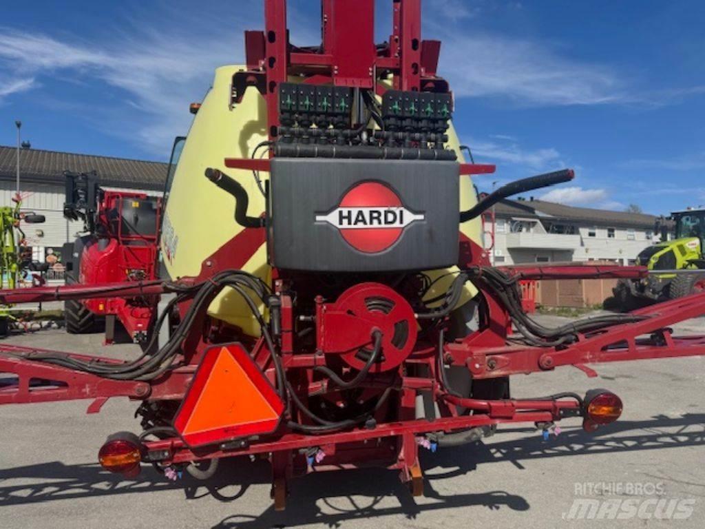 Hardi Mega 1500 Zamontowane opryskiwacze