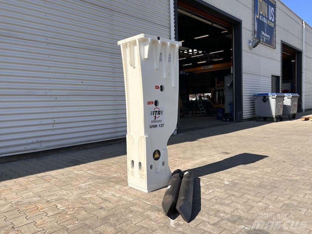  ITR Hamer UNH137 Młoty hydrauliczne